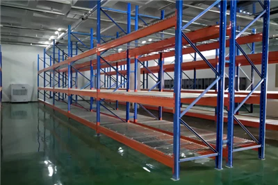 Étagères en métal robuste